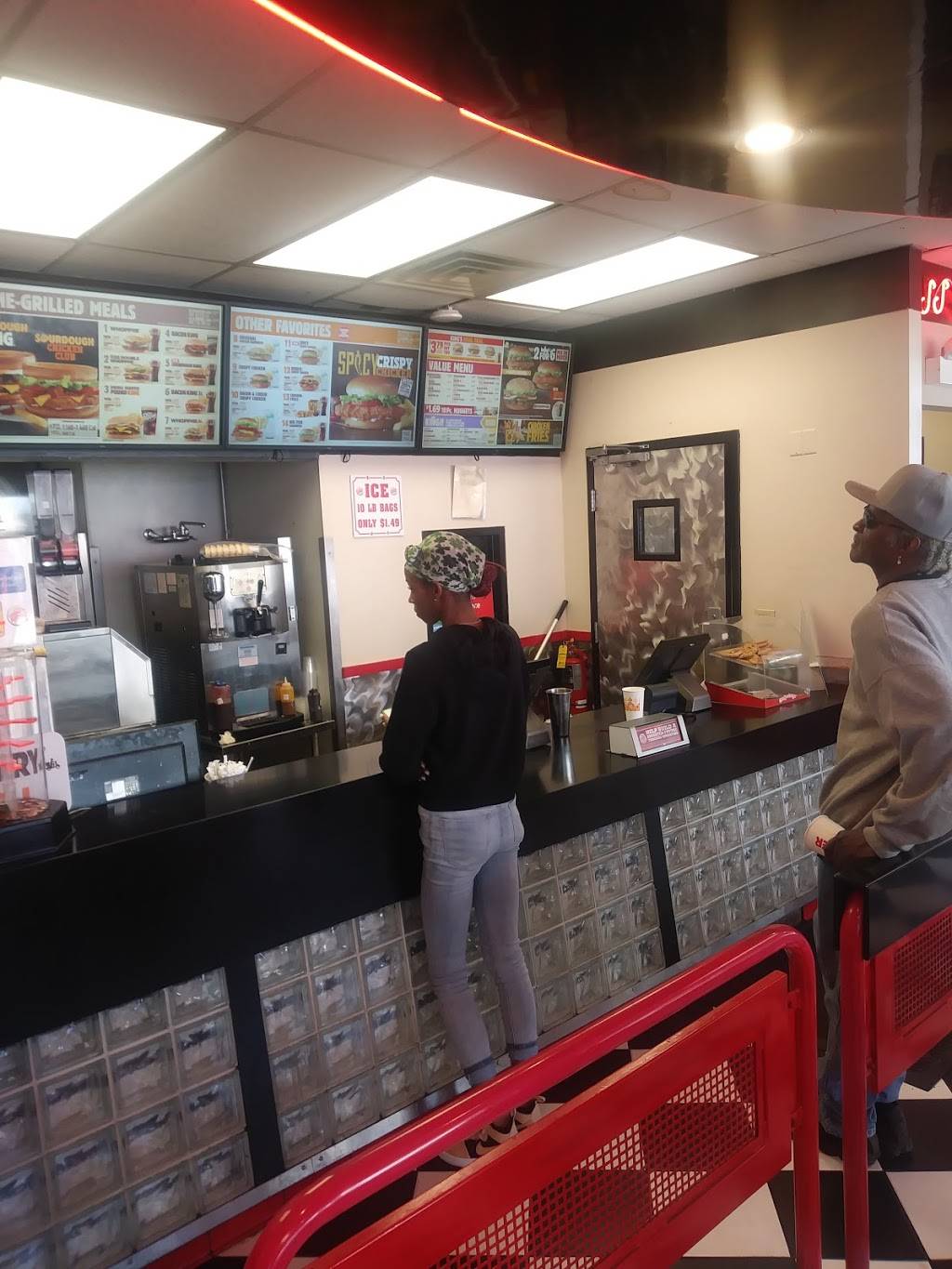 Burger King | restaurant | 6900 S Halsted St, Chicago, IL 60621, USA | 7739943946 OR +1 773-994-3946