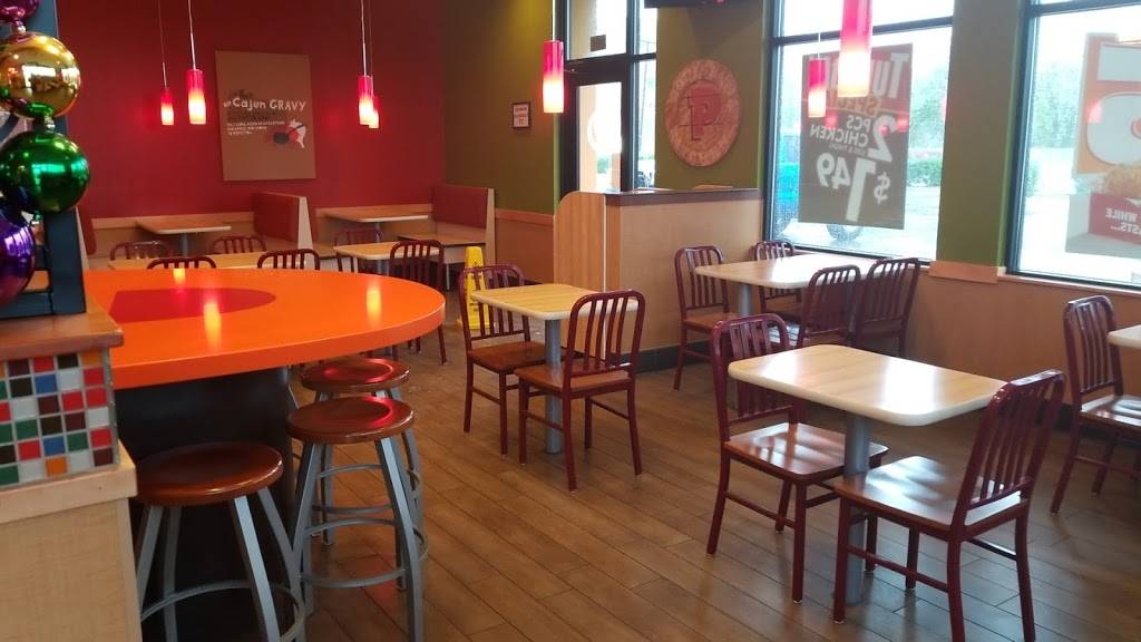 Popeyes Louisiana Kitchen | restaurant | 325 University Blvd #100A, Round Rock, TX 78665, USA | 5123108824 OR +1 512-310-8824