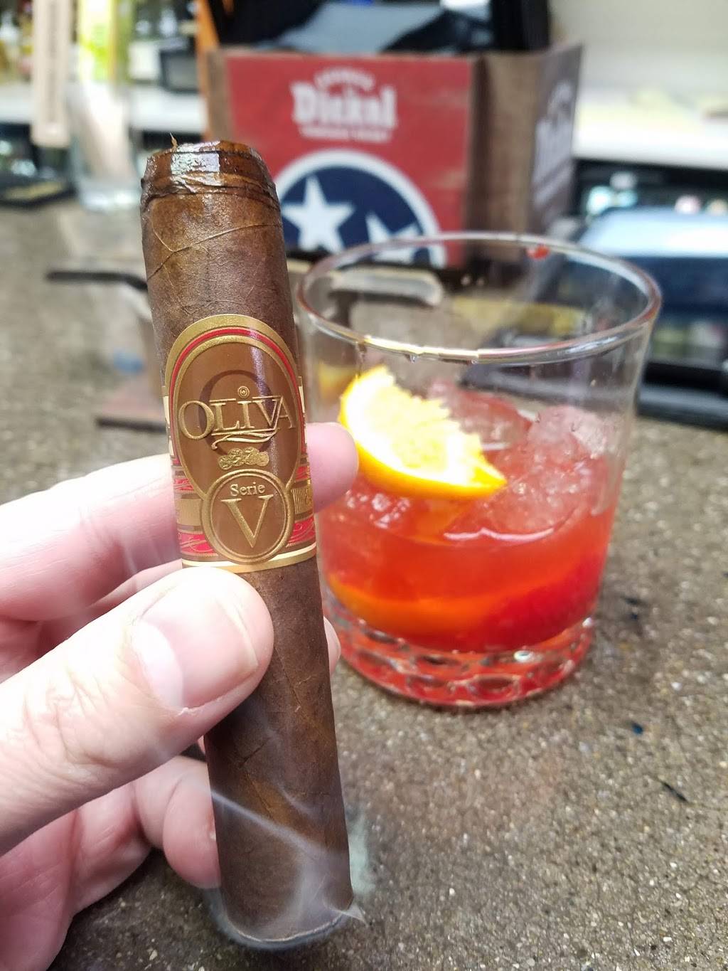 Siris Restaurant and Cigar Bar | restaurant | 207 N Main St, Ann Arbor, MI 48104, USA | 7342631296 OR +1 734-263-1296