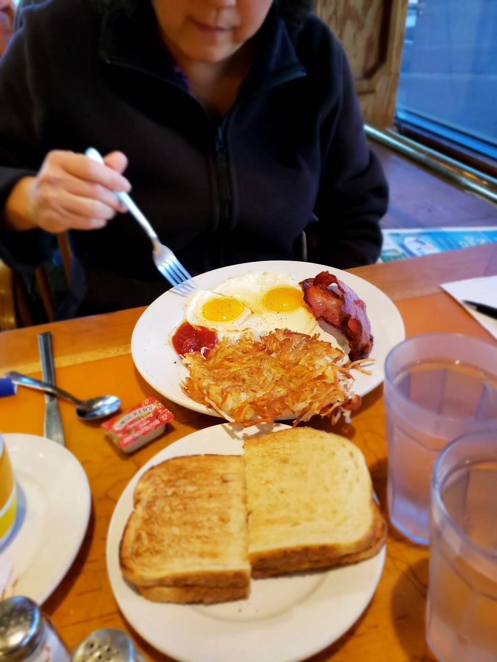 Aviators Restaurant-Catering | restaurant | 6151 Freeport Blvd, Sacramento, CA 95822, USA | 9164241728 OR +1 916-424-1728