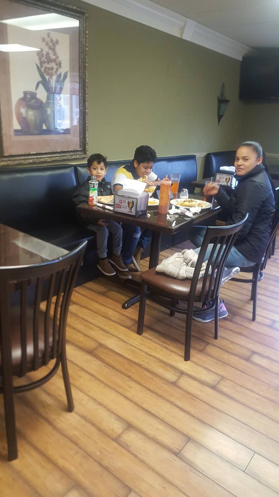 Manninos Pizzeria | restaurant | 903 N Charlotte St, Pottstown, PA 19464, USA | 4846245259 OR +1 484-624-5259