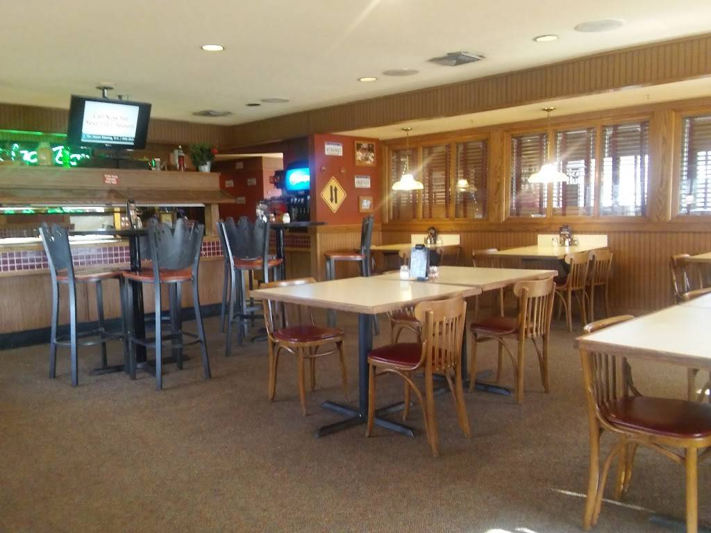 Pizza Hut | meal takeaway | 2013 Village Dr, Leeds, AL 35094, USA | 2056402442 OR +1 205-640-2442