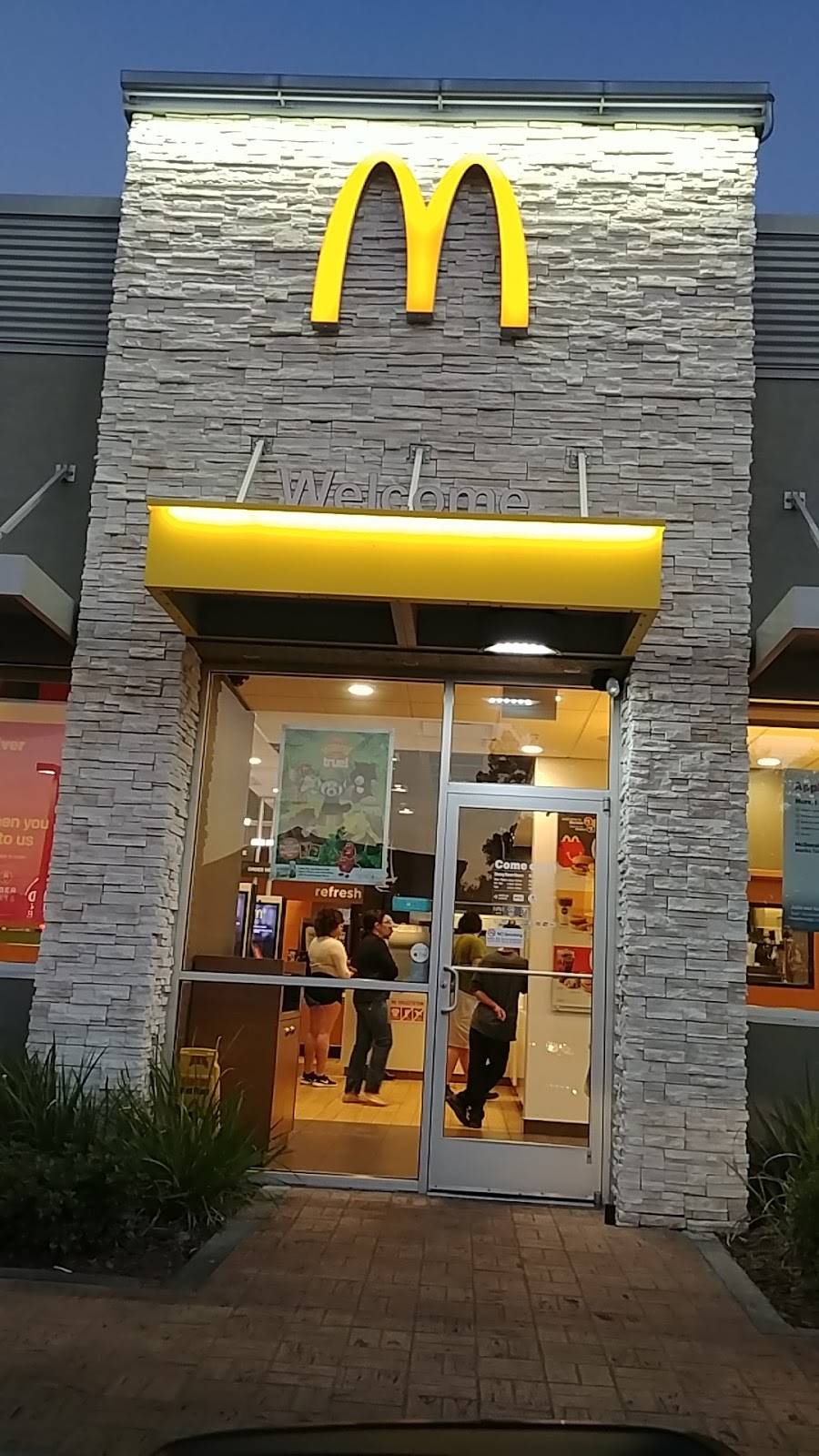 McDonalds | cafe | 12301 E Colonial Dr, Orlando, FL 32826, USA | 4072080441 OR +1 407-208-0441