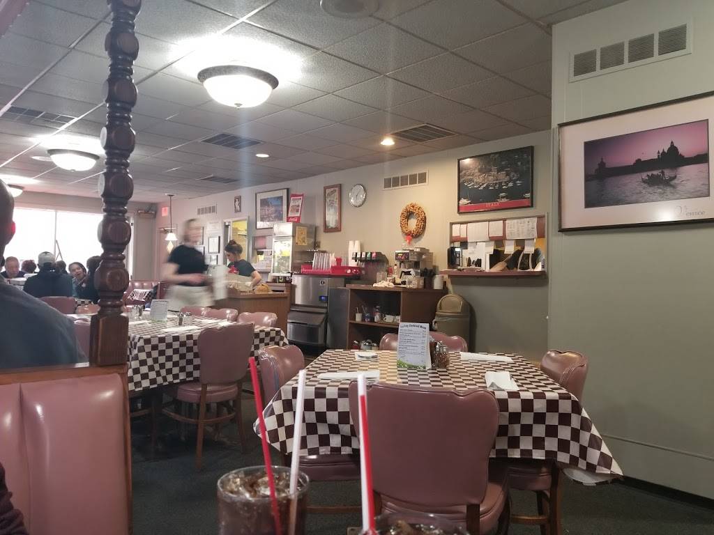 Marios Restaurant & Pizzeria | restaurant | G5227 Fenton Rd, Flint, MI 48507, USA | 8102326535 OR +1 810-232-6535