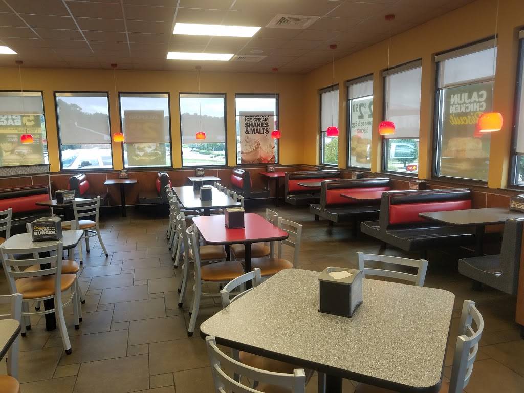 Hardees | restaurant | 580 E Walnut Ave, Dalton, GA 30721, USA | 7062264914 OR +1 706-226-4914