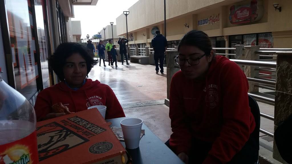 Little Caesars | restaurant | Paseo Ensenada 130, Playas, Playas Coronado, Tijuana, B.C., Mexico | 016646300000 OR +52 664 630 0000