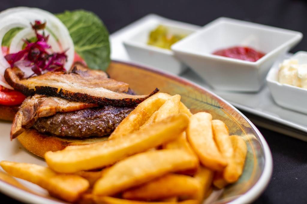 Villaggio Ristorante | restaurant | 4631 Falmouth Rd, Cotuit, MA 02635, USA | 5084280000 OR +1 508-428-0000