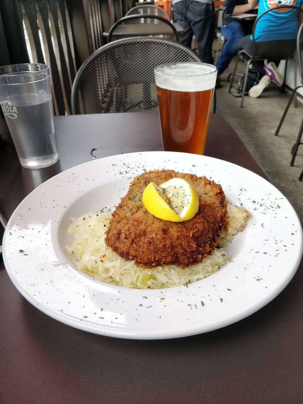 Tizleys EuroPub | restaurant | 18928 Front St NE, Poulsbo, WA 98370, USA | 3603940080 OR +1 360-394-0080