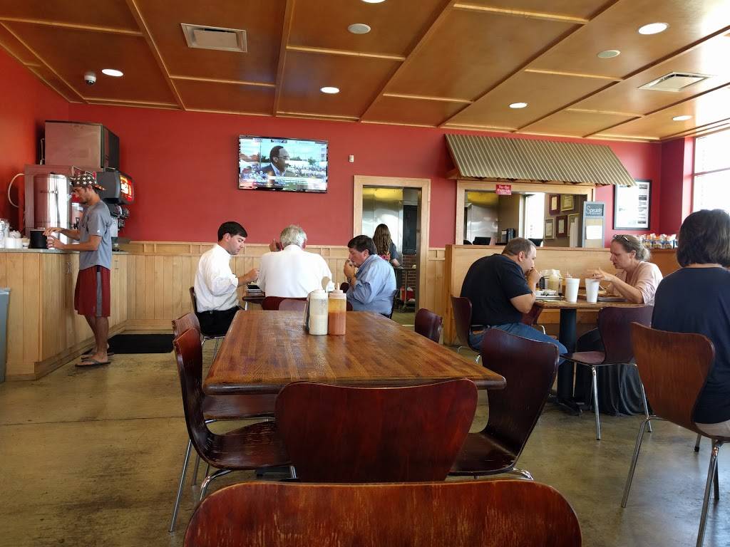 Hoos Q | restaurant | 101 15th St E, Tuscaloosa, AL 35401, USA | 2053456400 OR +1 205-345-6400