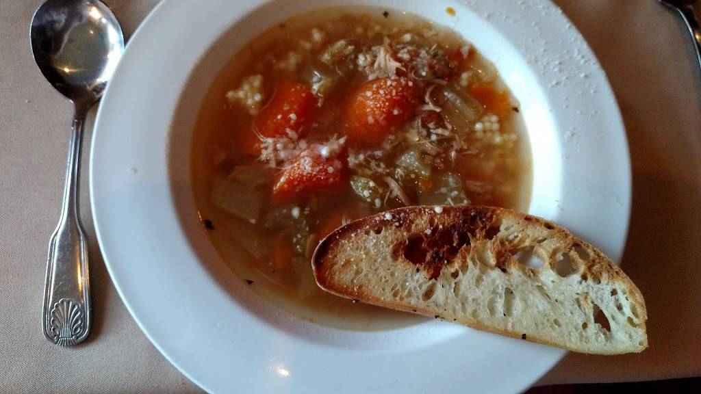 Gigis | restaurant | 981 Kenmore Ave, Buffalo, NY 14217, USA | 7168778788 OR +1 716-877-8788