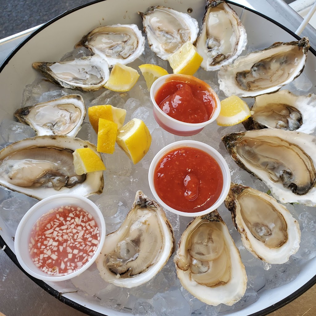 Steves Clam Bar and Pizza Pub | restaurant | 1488 Hertel Ave, Buffalo, NY 14216, USA | 7168626223 OR +1 716-862-6223