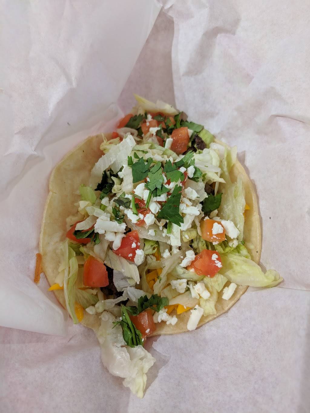 Fuzzys Taco Shop | restaurant | 201 E 9th St #100, Coralville, IA 52241, USA | 3193591644 OR +1 319-359-1644