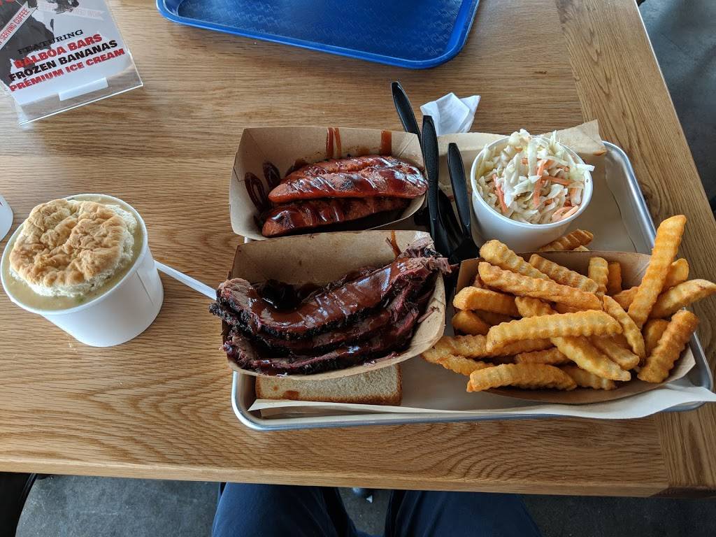 Balboa Barbie Q | restaurant | 600 E Bay Ave, Newport Beach, CA 92661, USA | 9496734000 OR +1 949-673-4000