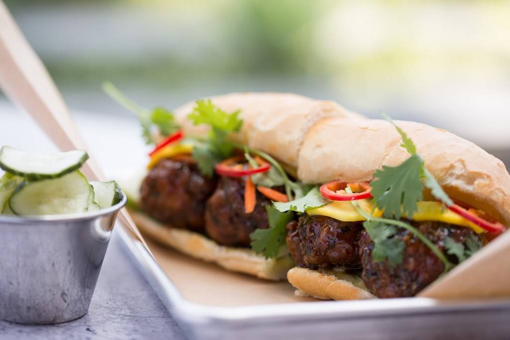 Social Monk | restaurant | 4000 Thousand Oaks Blvd Spc C1, Westlake Village, CA 91362, USA | 8053708290 OR +1 805-370-8290