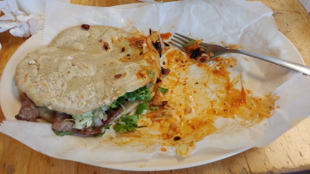 La Paz | restaurant | 5052 W Armitage Ave, Chicago, IL 60639, USA | 7736228110 OR +1 773-622-8110