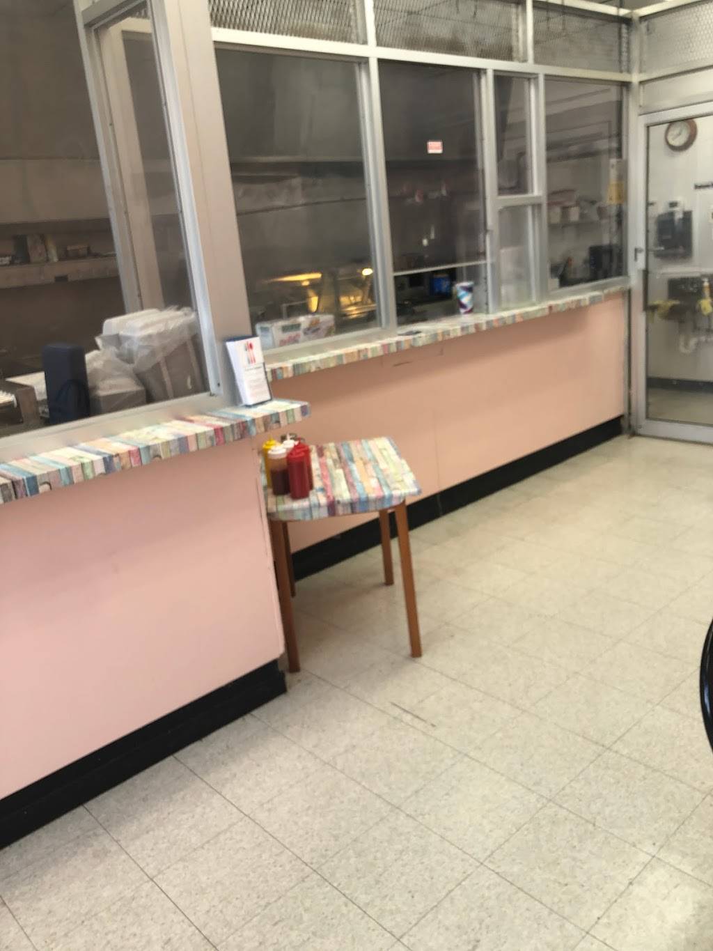 T & J’s Carryout | restaurant | 3842 Crestlyn Rd, Baltimore, MD 21218, USA | 6679303039 OR +1 667-930-3039