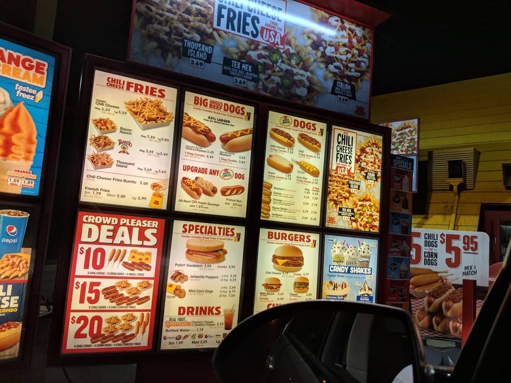 Wienerschnitzel | restaurant | 2401 Brundage Ln, Bakersfield, CA 93304, USA | 6613250689 OR +1 661-325-0689