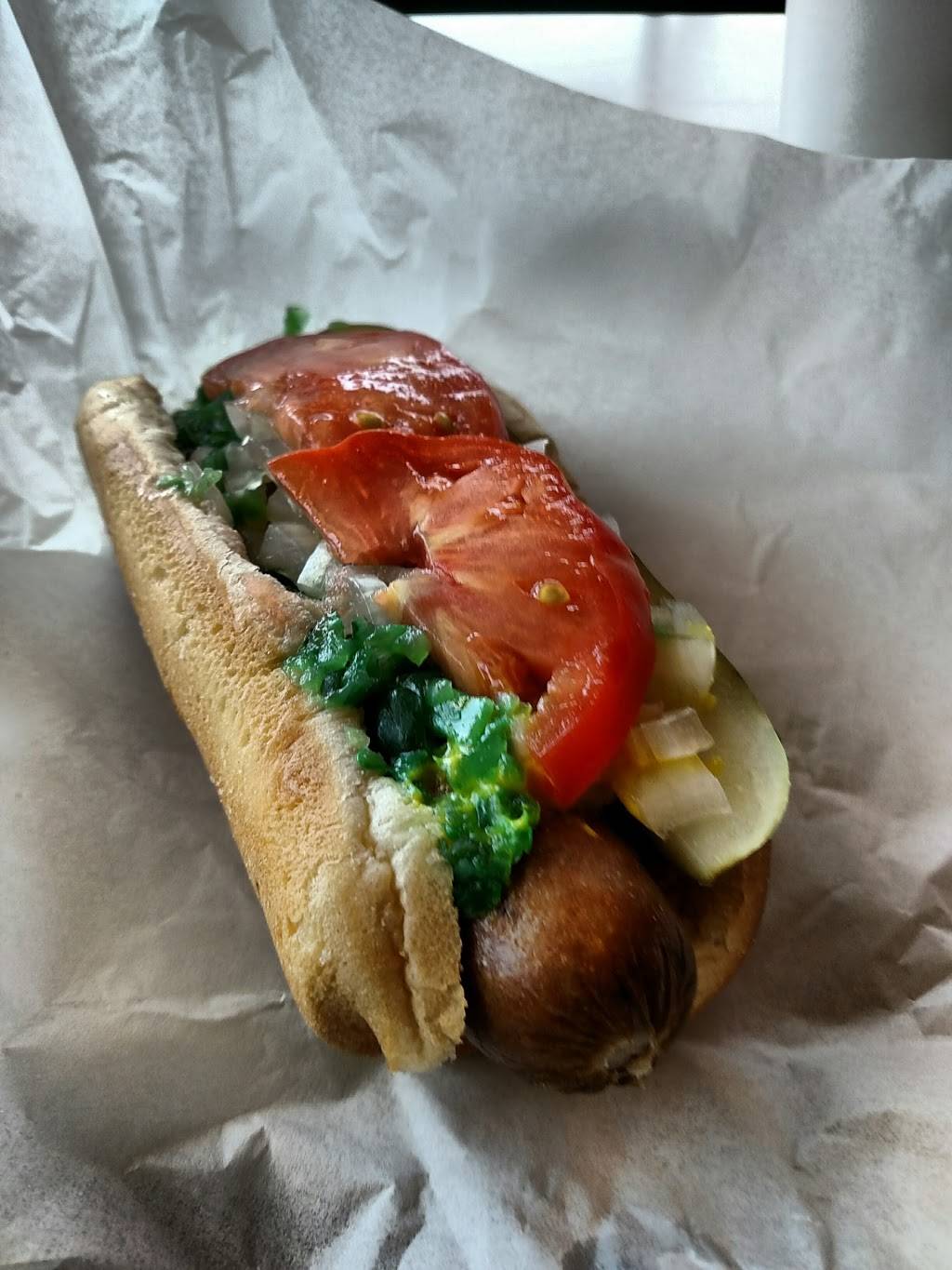 Mickeys Gyros & Ribs | restaurant | 525 N Harlem Ave, Oak Park, IL 60302, USA | 7088483333 OR +1 708-848-3333