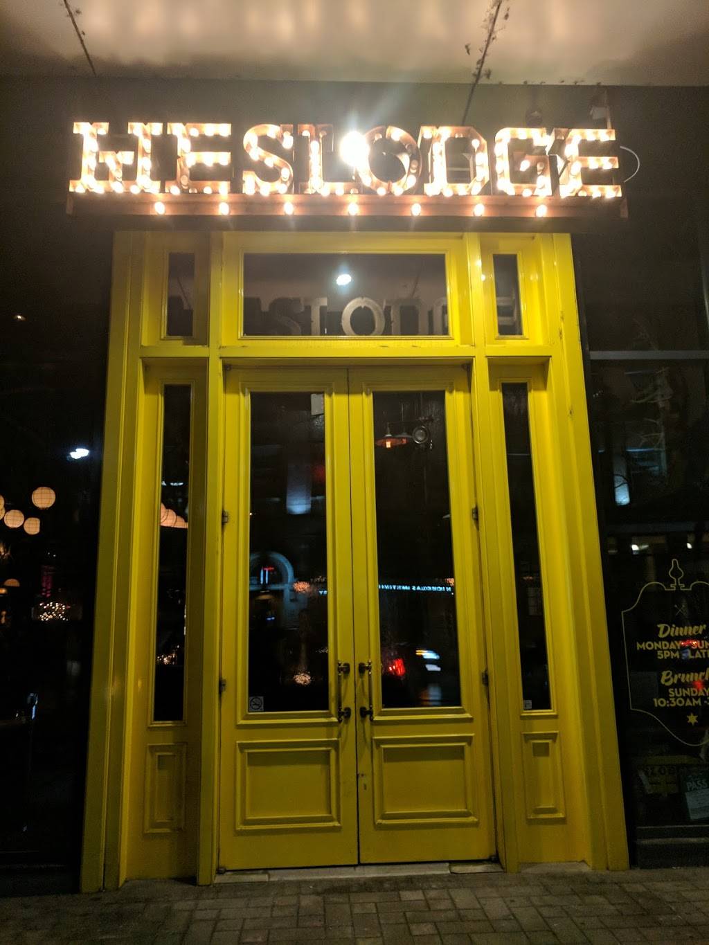 Weslodge Saloon | restaurant | 480 King St W, Toronto, ON M5V 1L7, Canada | 6476600999 OR +1 647-660-0999