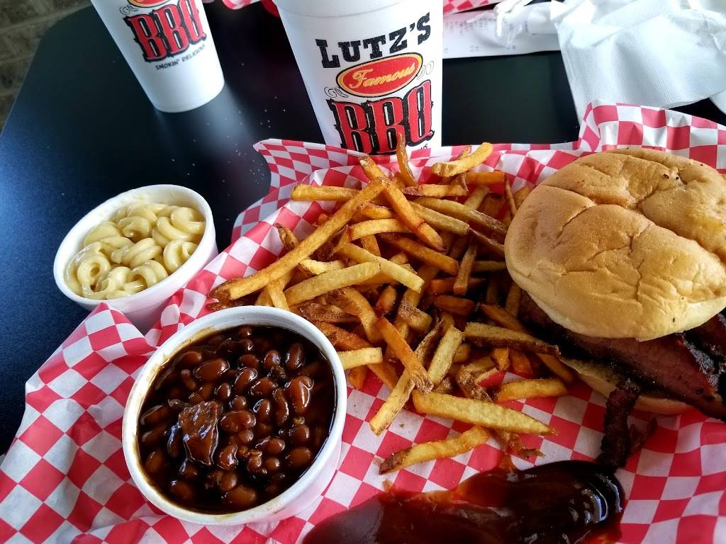 Lutzs BBQ | restaurant | 200 E Nifong Blvd, Columbia, MO 65203, USA | 5734434227 OR +1 573-443-4227