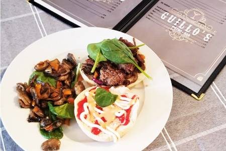 GuilloS Bistro Bar Saint-Hyacinthe | restaurant | 1360 Rue Calixa-Lavallée, Saint-Hyacinthe, QC J2S 3E8, Canada | 4385219764 OR +1 438-521-9764