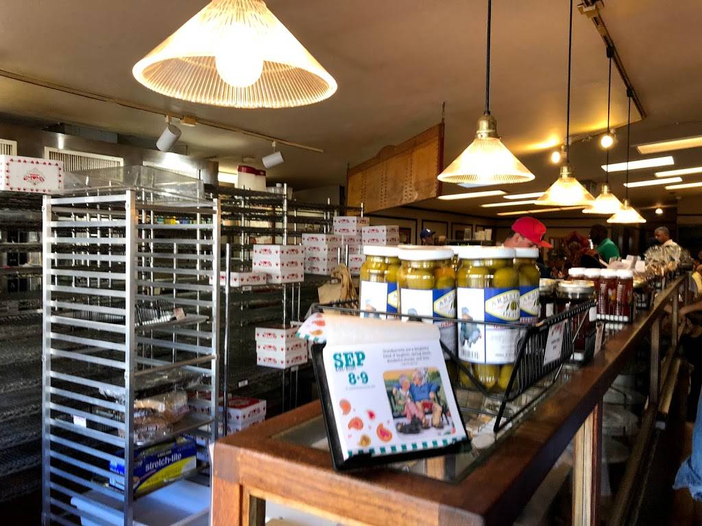 Moms Pie House | restaurant | 2119 Main St, Julian, CA 92036, USA | 7607652472 OR +1 760-765-2472