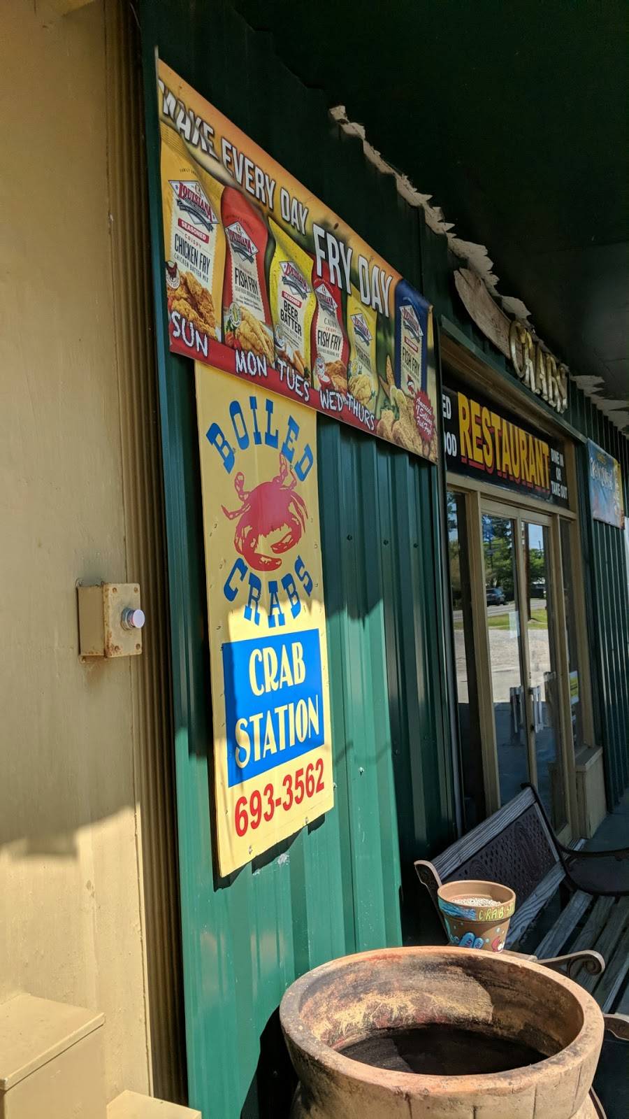 Crab Station | restaurant | 13255 W Main St, Larose, LA 70373, USA | 8448739889 OR +1 844-873-9889