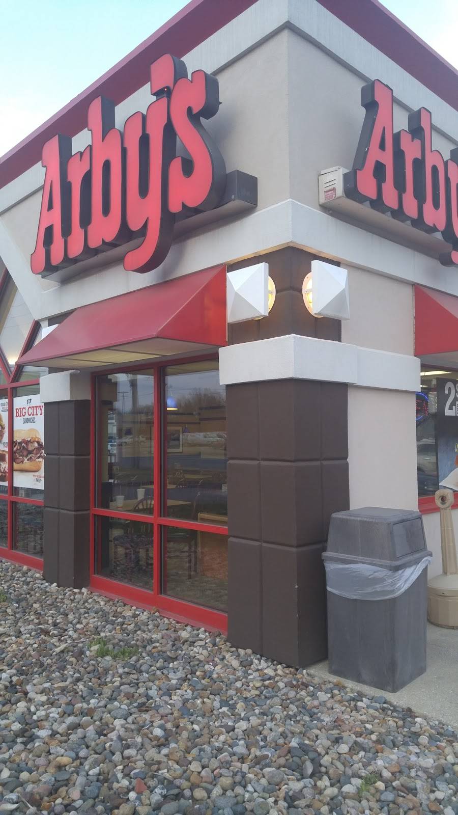 Arbys | restaurant | 3917 NE 14th St, Des Moines, IA 50313, USA | 5152668853 OR +1 515-266-8853