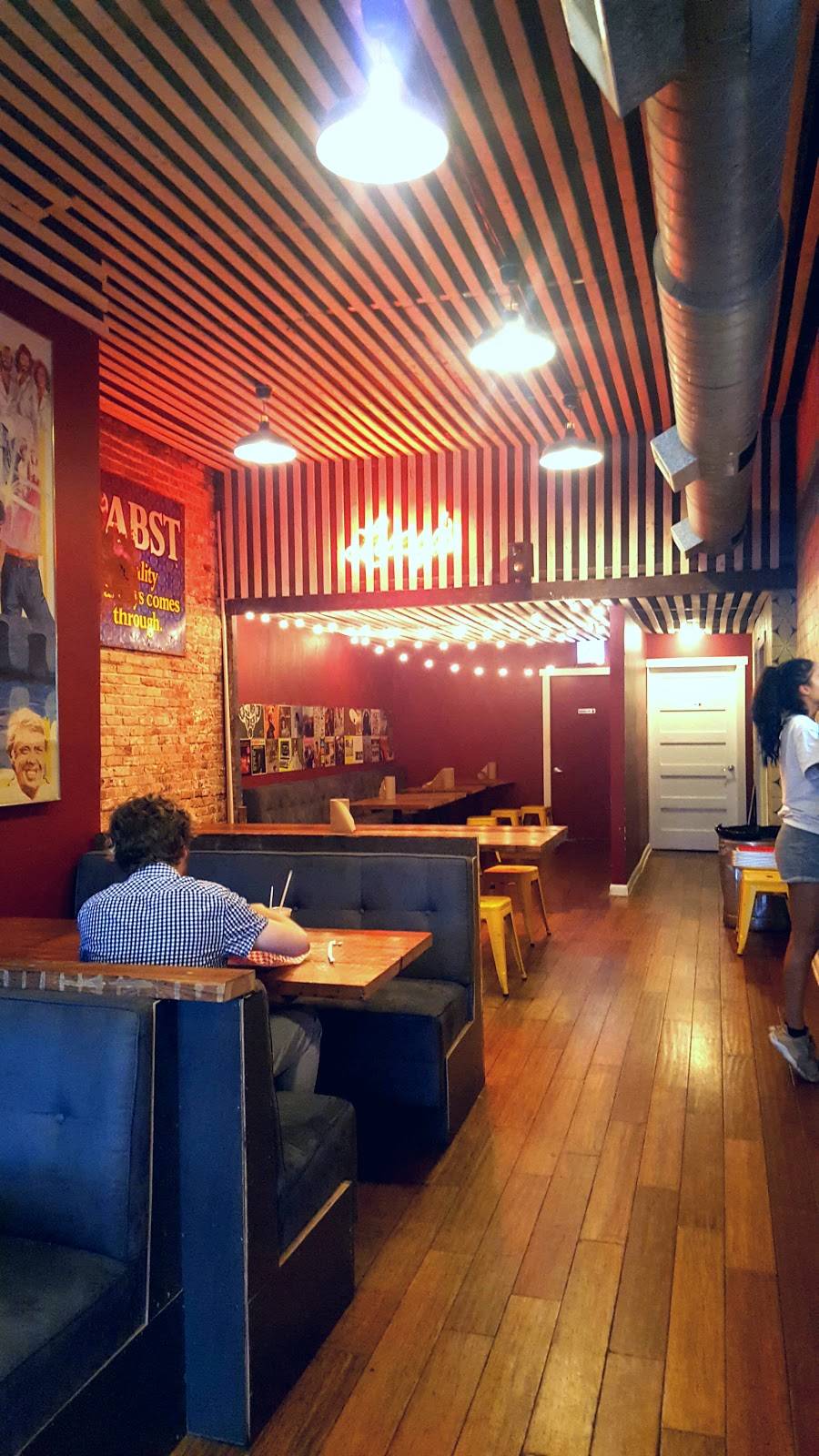 Lucys | restaurant | 1043 N California Ave, Chicago, IL 60622, USA | 3126758385 OR +1 312-675-8385