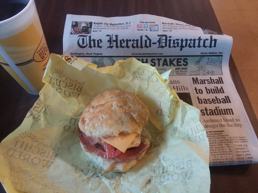 Tudors Biscuit World | restaurant | 422 29th St, Huntington, WV 25702, USA | 3045222787 OR +1 304-522-2787