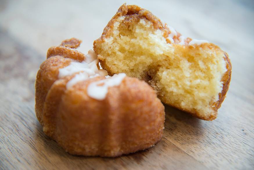 Daphnes Desserts | bakery | 13646 Burbank Blvd, Sherman Oaks, CA 91401, USA | 8189064991 OR +1 818-906-4991