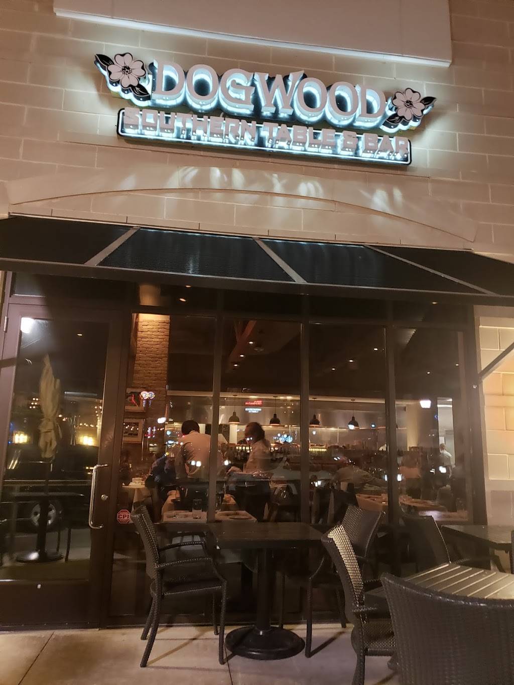 Dogwood Southern Table & Bar | restaurant | 4905 Ashley Park Ln, Charlotte, NC 28210, USA | 7049104919 OR +1 704-910-4919