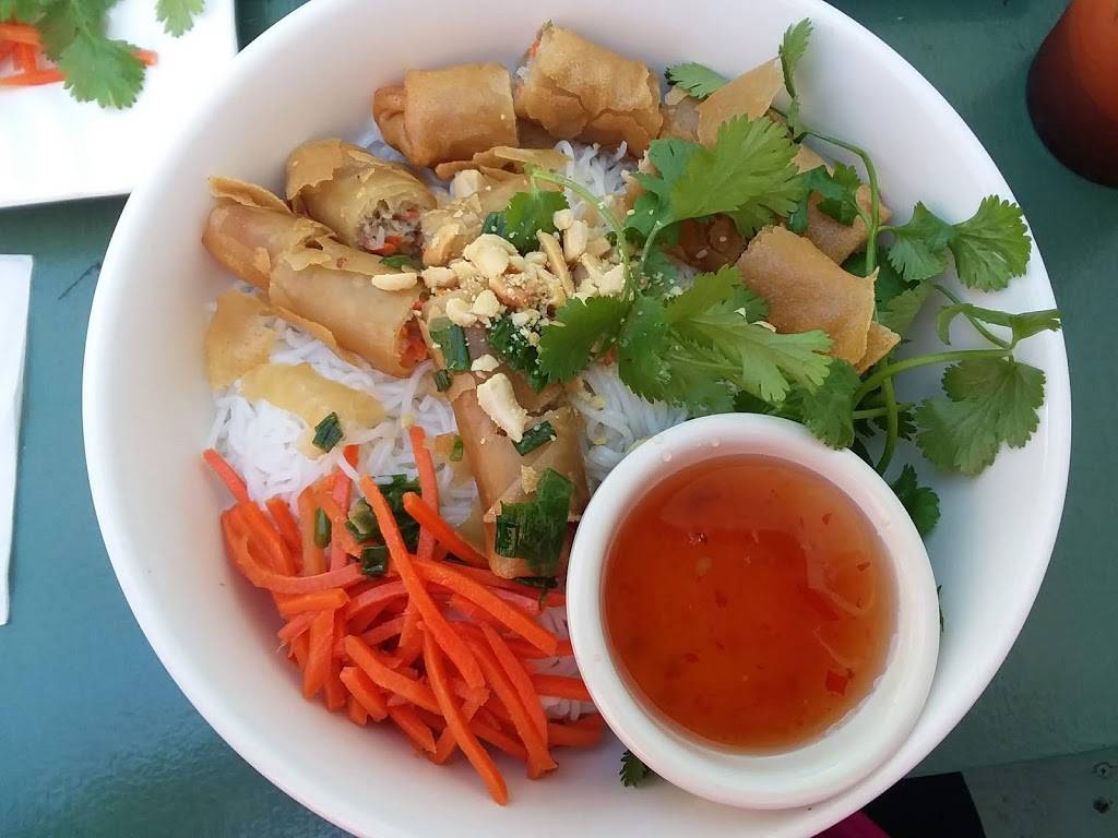 Super Super Pho | restaurant | 1428 San Pablo Ave, Berkeley, CA 94702, USA | 5105597759 OR +1 510-559-7759