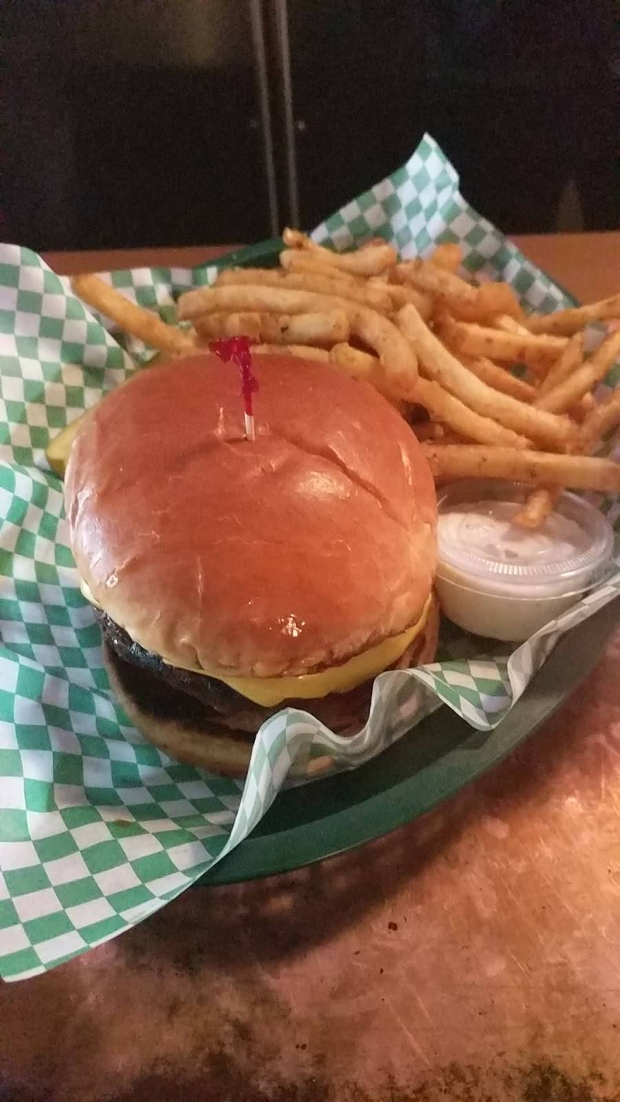 Colonel Harts | restaurant | 7342 W State St, Wauwatosa, WI 53213, USA | 4144763070 OR +1 414-476-3070