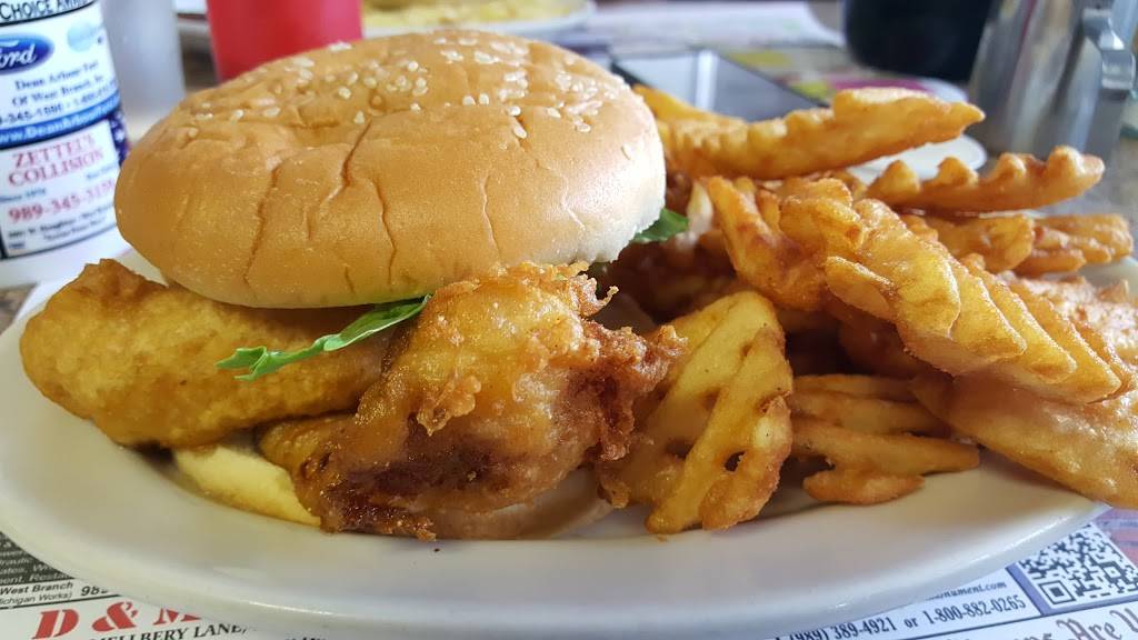 Macs Place | restaurant | 3098 W Houghton Ave, West Branch, MI 48661, USA | 9893457720 OR +1 989-345-7720