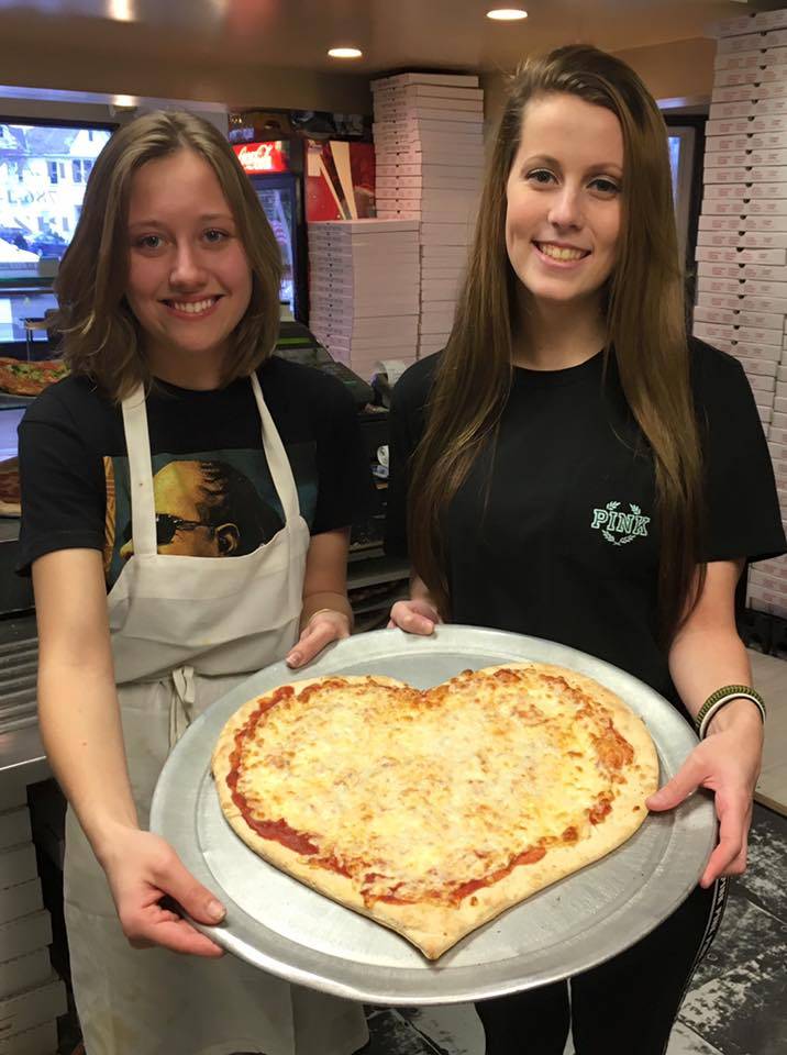 Milanese Pizza | restaurant | 519 Howard St, Riverton, NJ 08077, USA | 8567861414 OR +1 856-786-1414