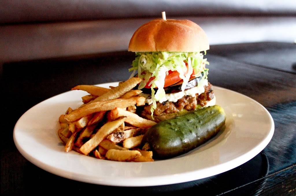 Cats Kitchen + Bar | restaurant | 6788 Regional Rd 57, Niagara Falls, ON L2J 1B4, Canada | 2892968225 OR +1 289-296-8225