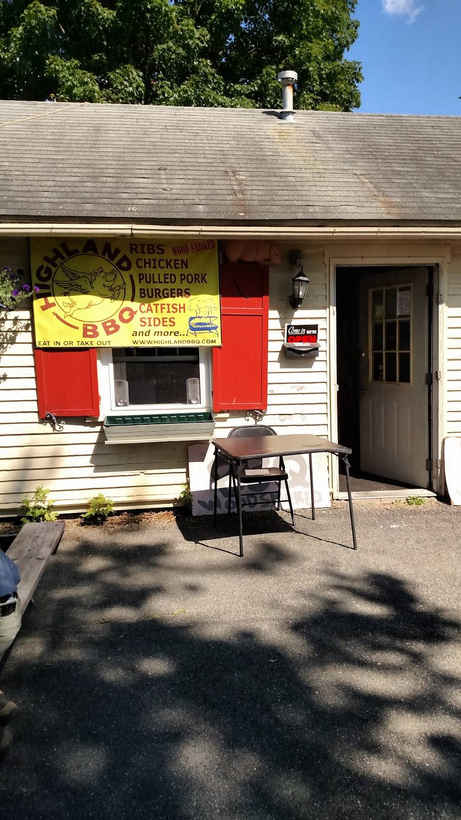 Highland BBQ (seasonal) | restaurant | 75 Main St, Northfield, MA 01360, USA | 4134982747 OR +1 413-498-2747
