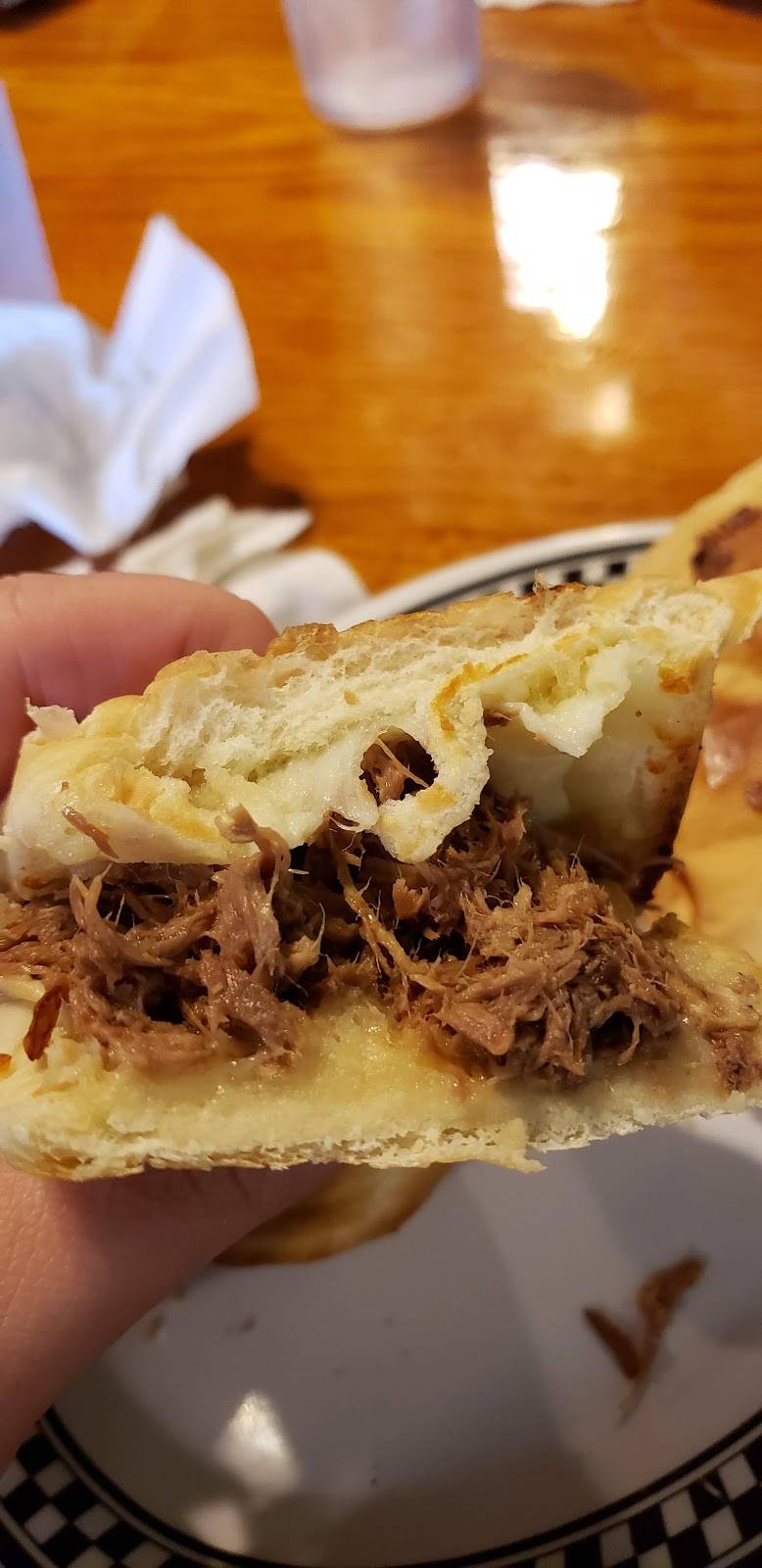 Pizza House | restaurant | 132 E Simmons St, Galesburg, IL 61401, USA | 3093438376 OR +1 309-343-8376