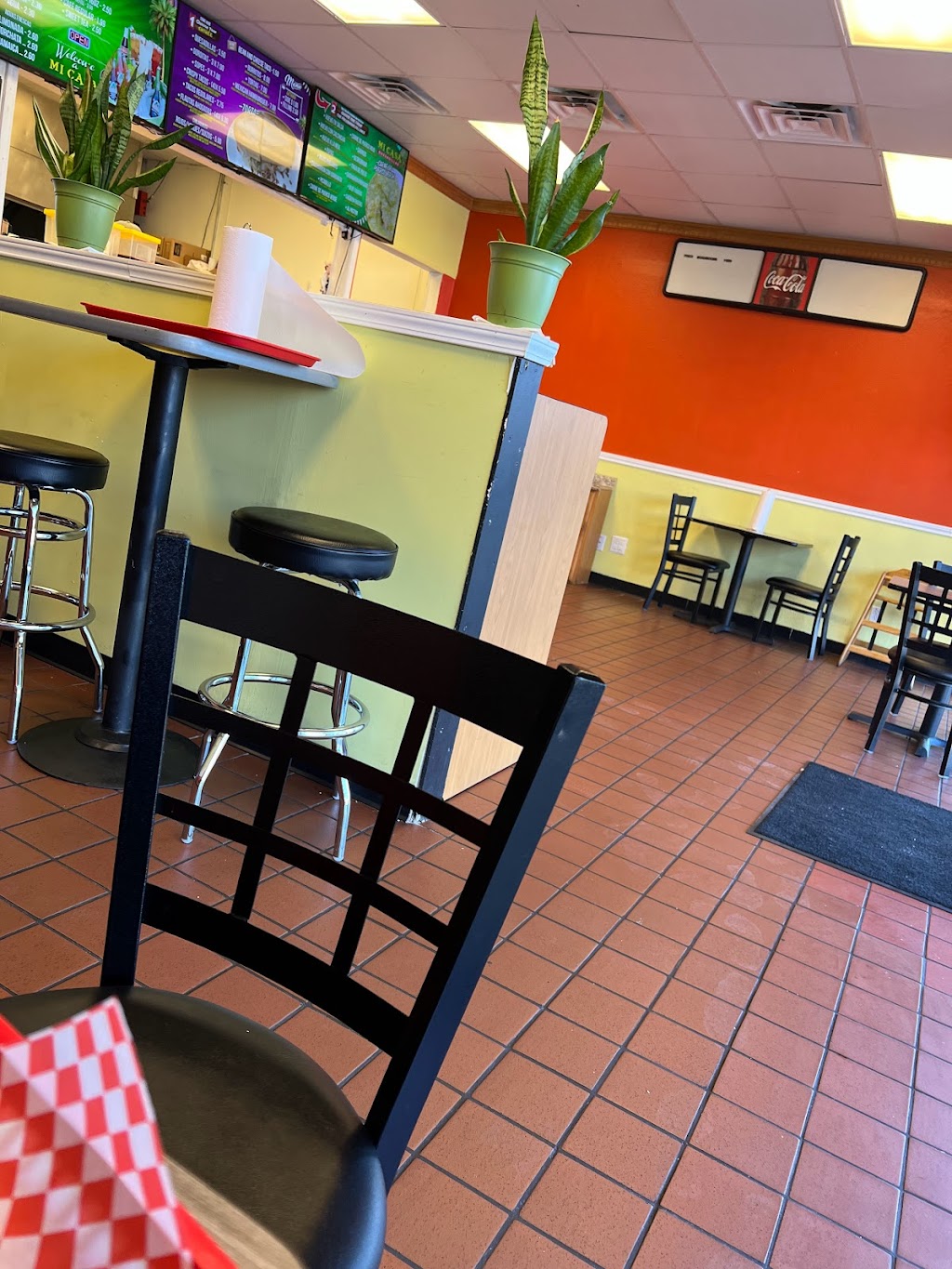 Mi casa quesadillas | restaurant | 9055 Marbach Rd #103, San Antonio, TX 78245, USA | 2103461888 OR +1 210-346-1888