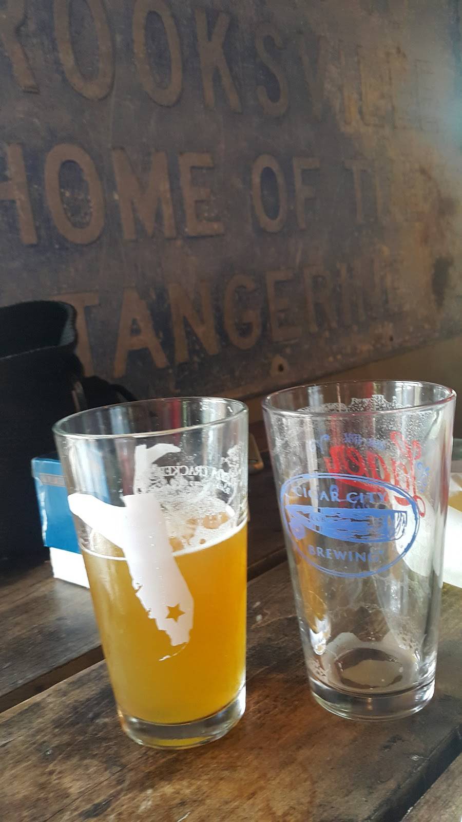 The Tap Room | restaurant | 962 E Jefferson St, Brooksville, FL 34601, USA | 3527972719 OR +1 352-797-2719