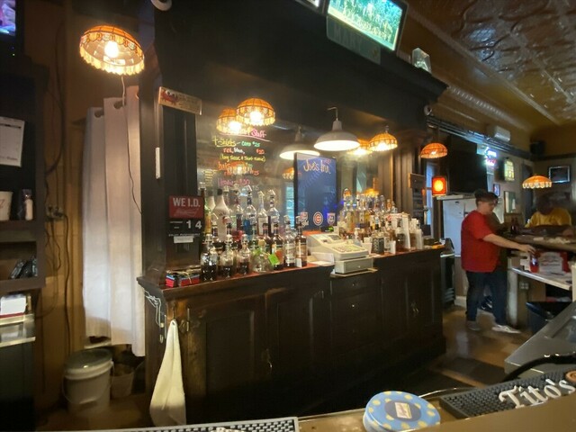 Joes Inn | restaurant | 1534 Madison Ave, Burlington, IA 52601, USA | 3197540044 OR +1 319-754-0044