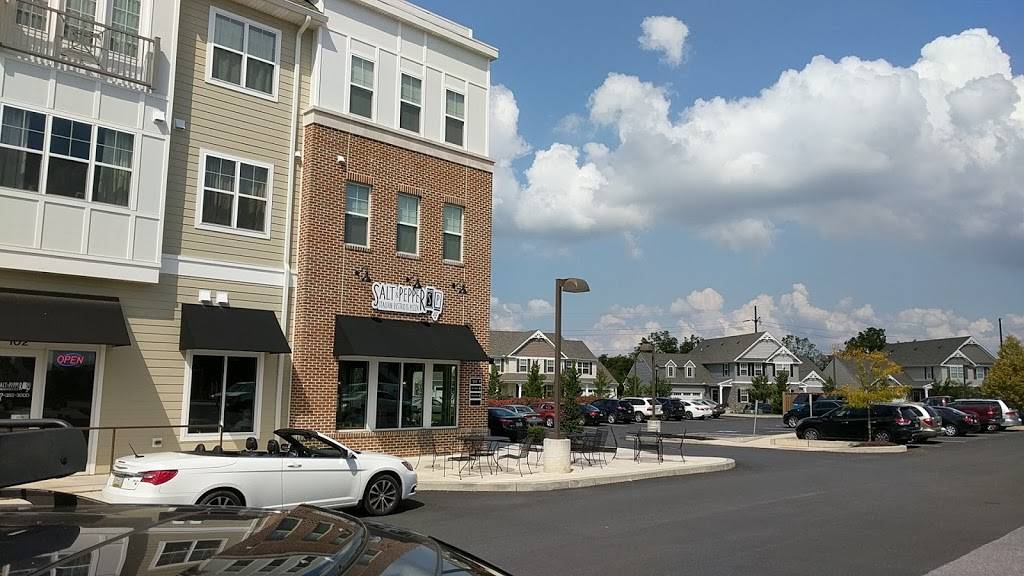 Salt & Pepper Italian Bistro & Pizza | restaurant | 486 Royer Dr #102, Lancaster, PA 17601, USA | 7173923000 OR +1 717-392-3000