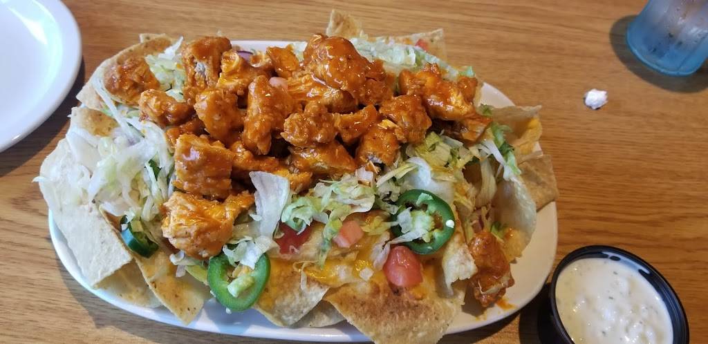 Buffalo Wings & Rings | restaurant | 1520 Carlemont Dr, Crystal Lake, IL 60014, USA | 8157889464 OR +1 815-788-9464