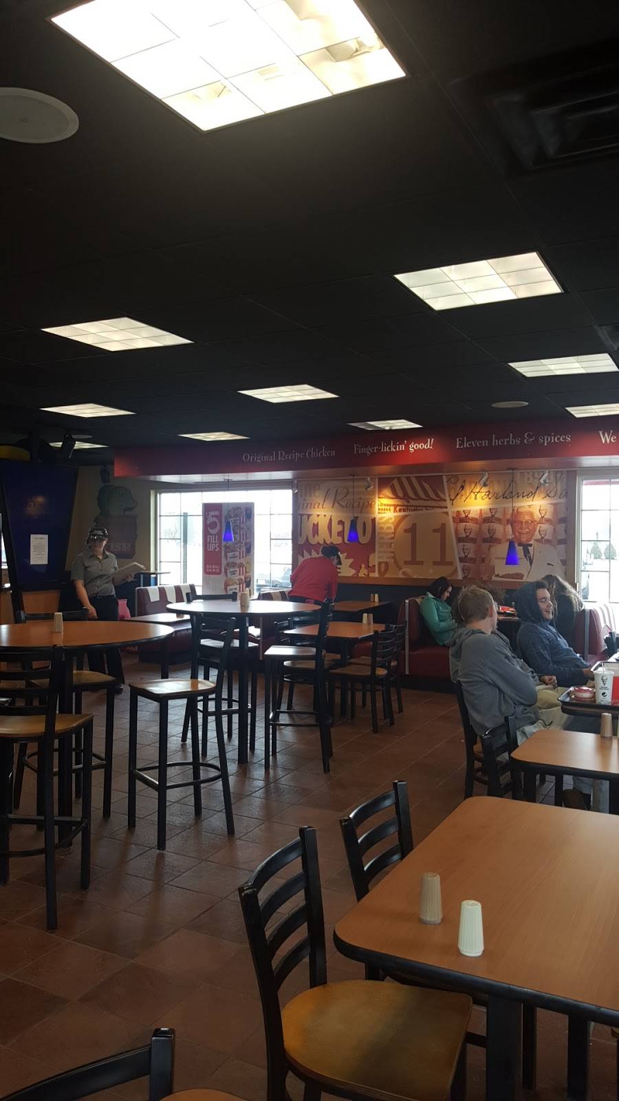 KFC | restaurant | 310 Perry Ave, Big Rapids, MI 49307, USA | 2317962265 OR +1 231-796-2265