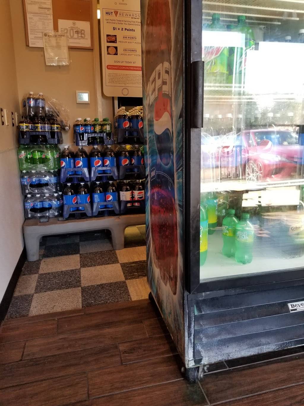 Pizza Hut | restaurant | 7122 Columbia Pike, Annandale, VA 22003, USA | 7033541114 OR +1 703-354-1114