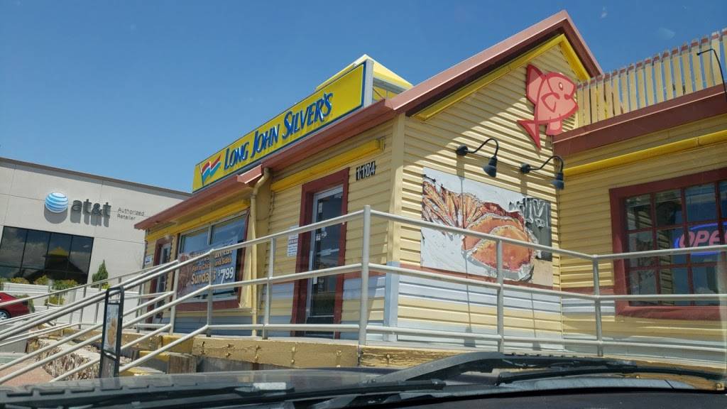 Long John Silvers | restaurant | 1104 N Yarbrough Dr, El Paso, TX 79925, USA | 9155931327 OR +1 915-593-1327