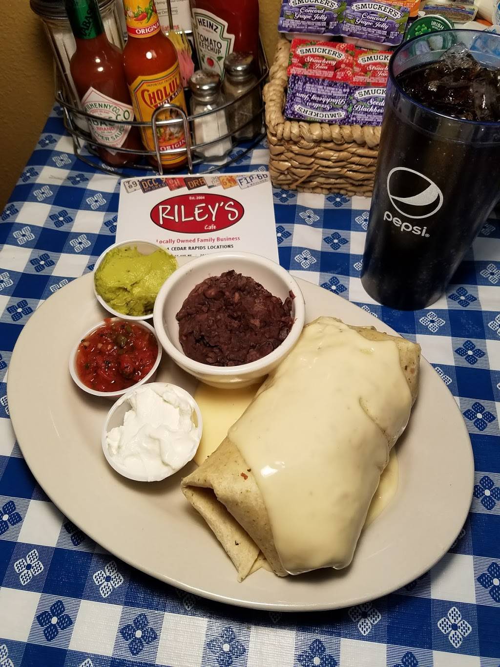 Rileys Cafe 2727 | restaurant | 2727 6th St SW, Cedar Rapids, IA 52404, USA | 3198263923 OR +1 319-826-3923