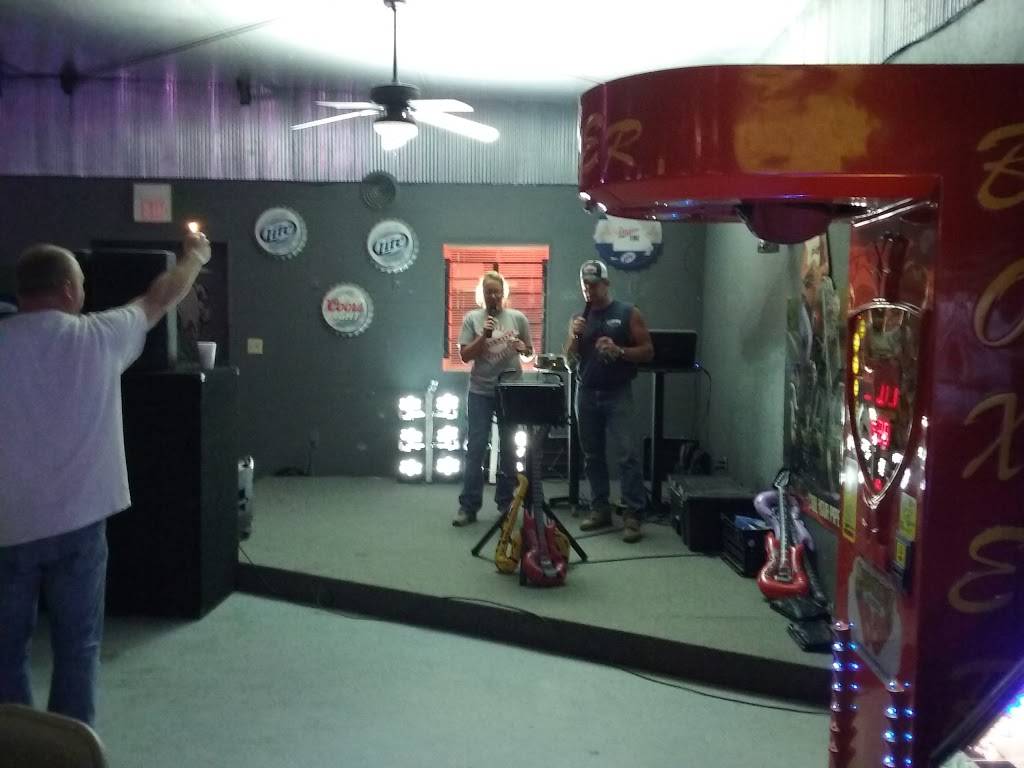 Lucky Dog Pub & Grub | restaurant | 107 W Row St, Jamestown, MO 65046, USA | 6608492055 OR +1 660-849-2055