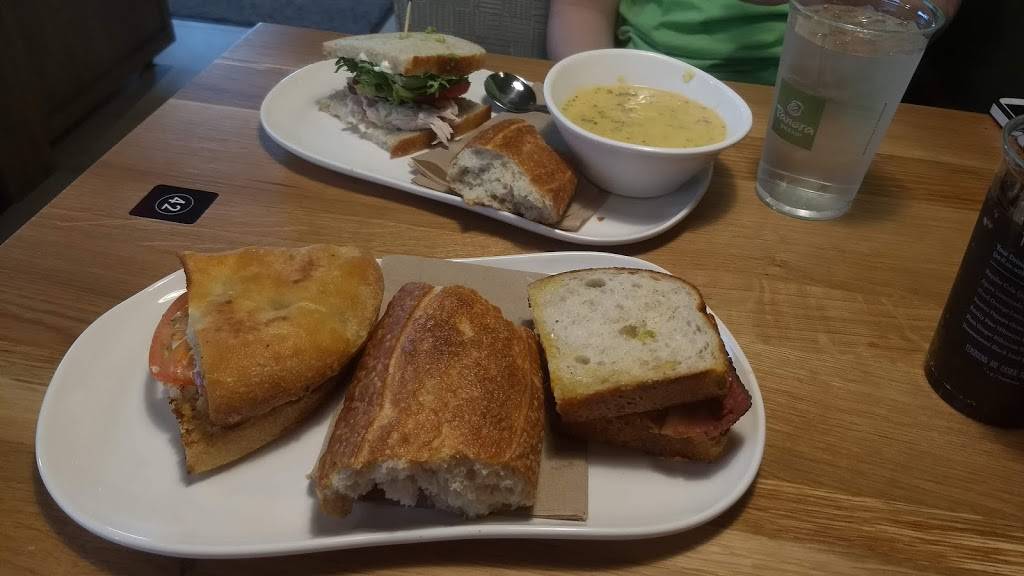Panera Bread | cafe | 5201 Pearl Dr, Evansville, IN 47712, USA | 8122507088 OR +1 812-250-7088